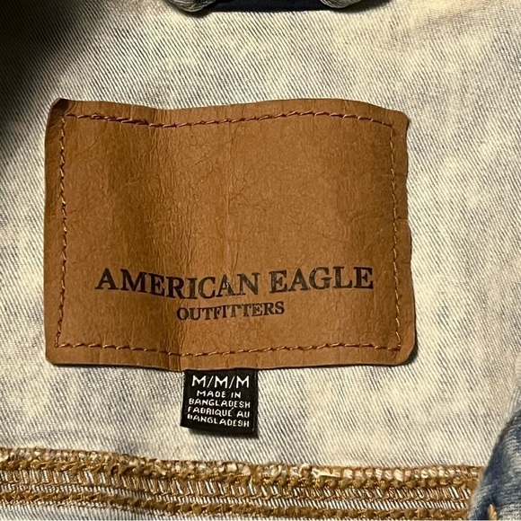 American Eagle Boyfriend Style Jean Jacket Size Medium - Picture 4 of 6